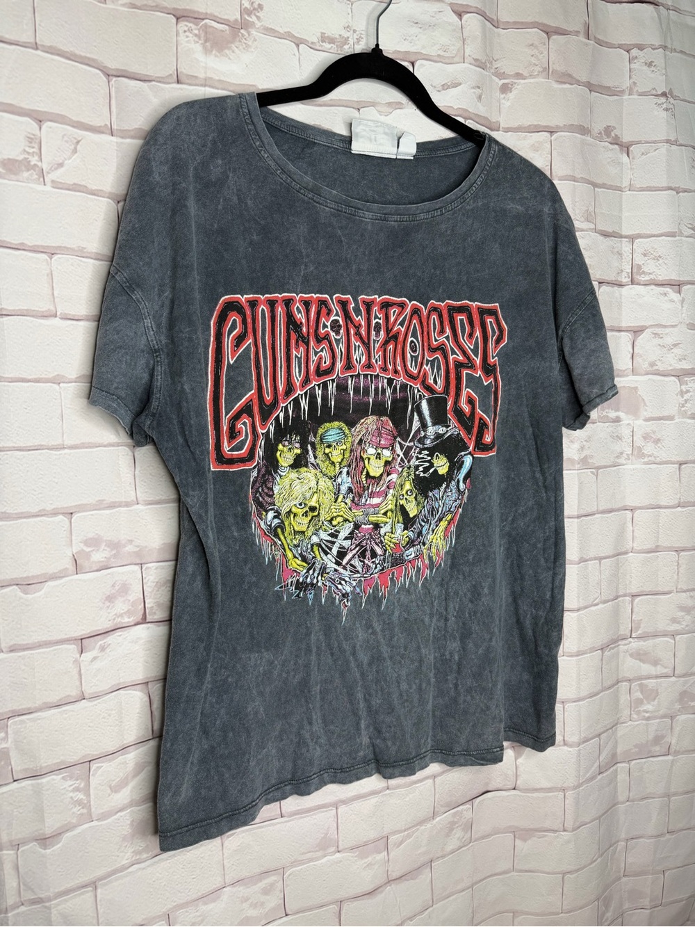 Guns N' Roses Graphic Tee - Charcoal Vintage Band Top‎